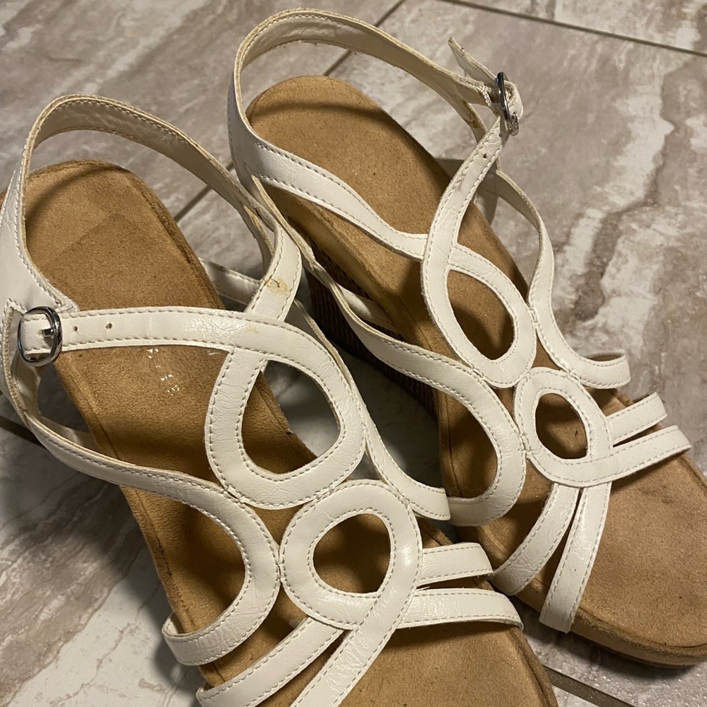 Kelly and Katie Strappy High Heeled Platform Shoes